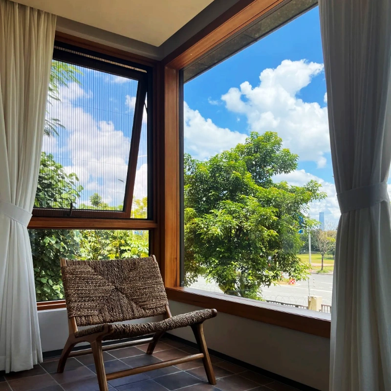 Wood Grain Thermally Insulated Aluminum-Plastic Co-Extruded Hurricane Impact tilt-and-turn Windows - Image 3