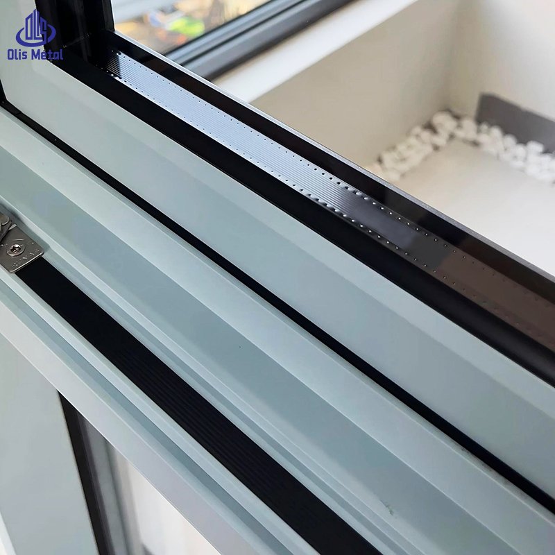 Olis Matte Light Gray Hurricane Resistant Aluminum Casement Window Factory Direct - Image 3