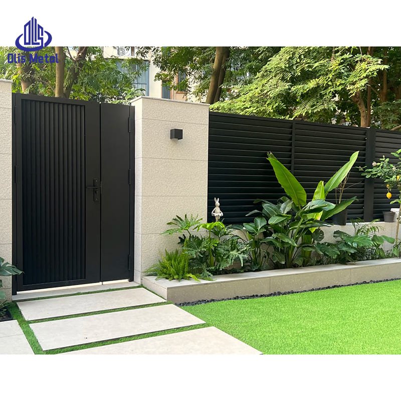 Olis Matte Black Horizontal Aluminum Privacy Fence